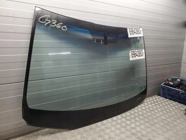 Lexus NX Frontscheibe OEM ATV74390 - Gebraucht image 3