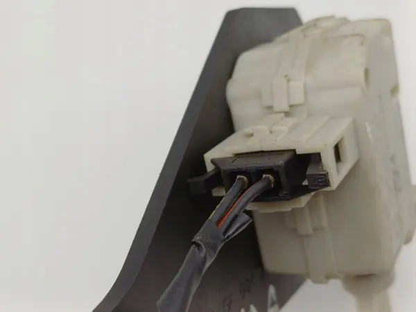 Actionneur de verrou de coffre Opel Meriva A 13199007 image 5