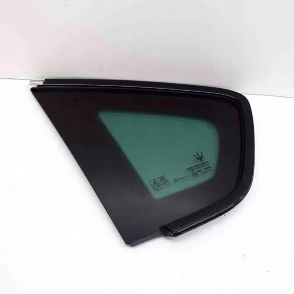 Ventana Trasera Izquierda Usada OEM 06701371400 Maserati Levante image 2