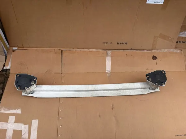 Taka-puskurin palkki OEM 9816354480 Citroen DS7 image 3