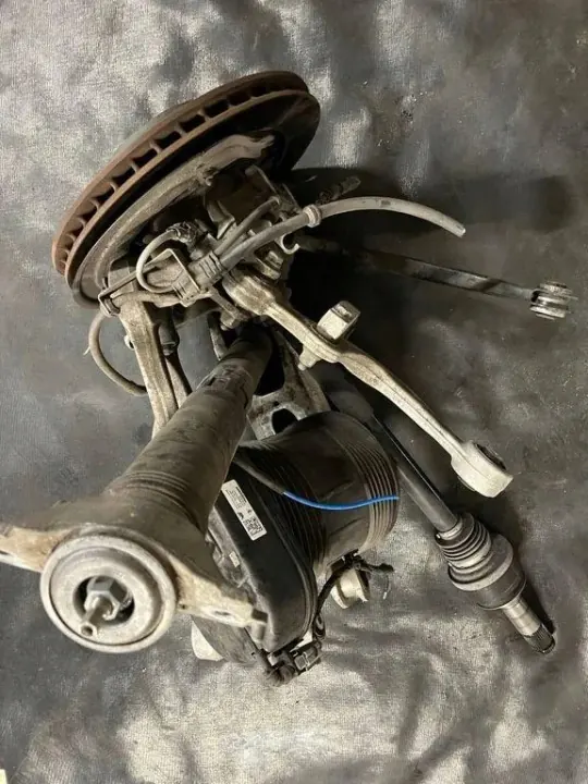 Porsche takapyörän navan oikea OEM 4M4501203N image 2