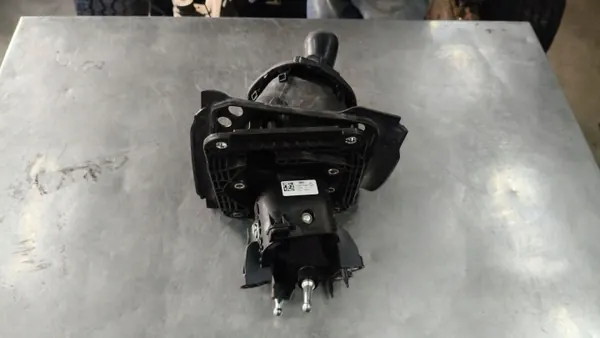 Palanca de cambios Ford OEM DB3R7K387 - Usado image 2