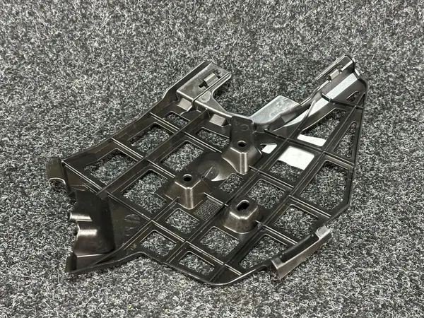 VW PASSAT B8 Guida Paracolpi Anteriore Destro 3G0807178D image 4