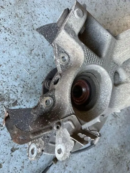 Taka pyörännavan OEM HK835A970AE - Land Rover Velar image 3