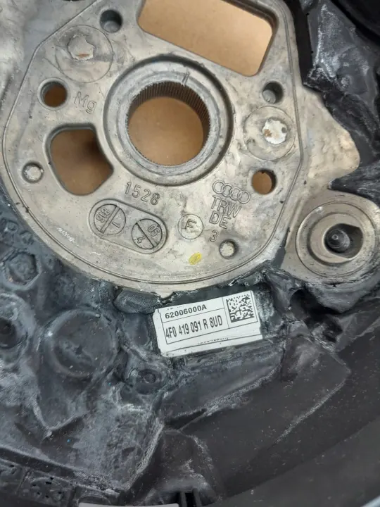 Volante S-Line Audi OEM 4F0419091R - Usado image 8