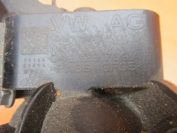 VW T6 SKODA AUDI 2.0 TDI Coletor de admissão 04L129709A image 4