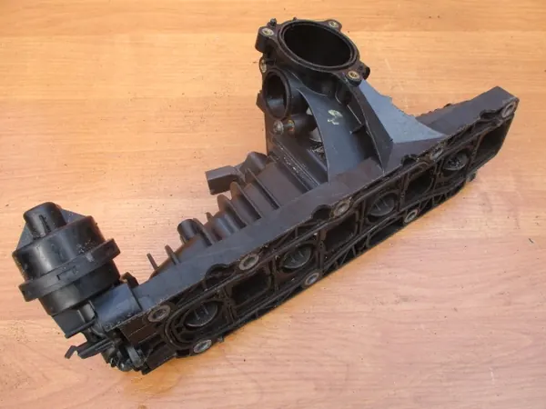 VW T6 SKODA AUDI 2.0 TDI Coletor de admissão 04L129709A image 6