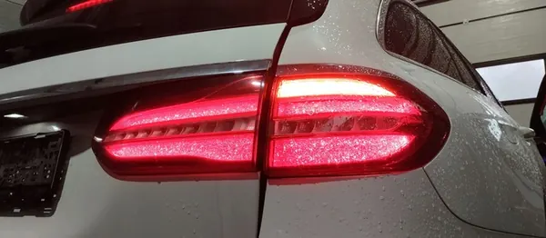 Rechter Achterlicht Mercedes E-Klasse W213 Kombi A2139068800 image 2