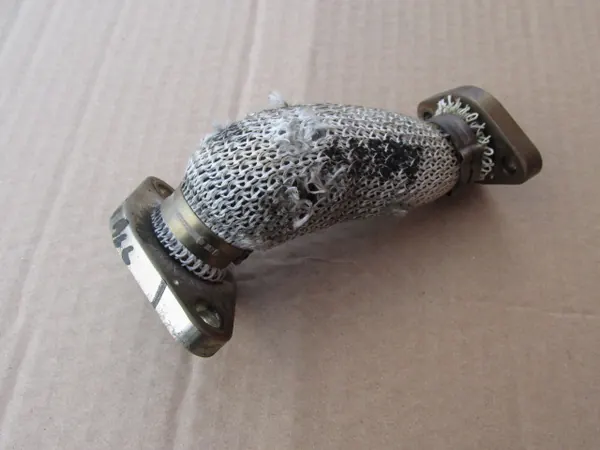 Audi A6 C6 2007 3.0 TDI EGR Hose 059131525AB image 2