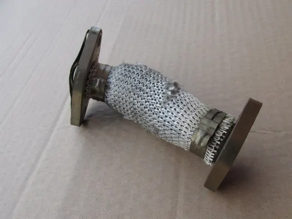 Audi A6 C6 2007 3.0 TDI EGR Hose 059131525AB image 4