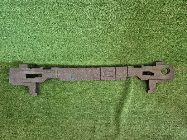 Audi A6 C7 etupuskurin absorboija OEM 4G0807550S image 4