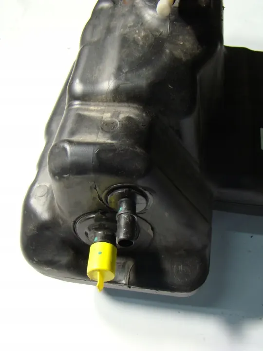 Bomba tanque AdBlue OEM adb5802823933 Iveco Daily image 4