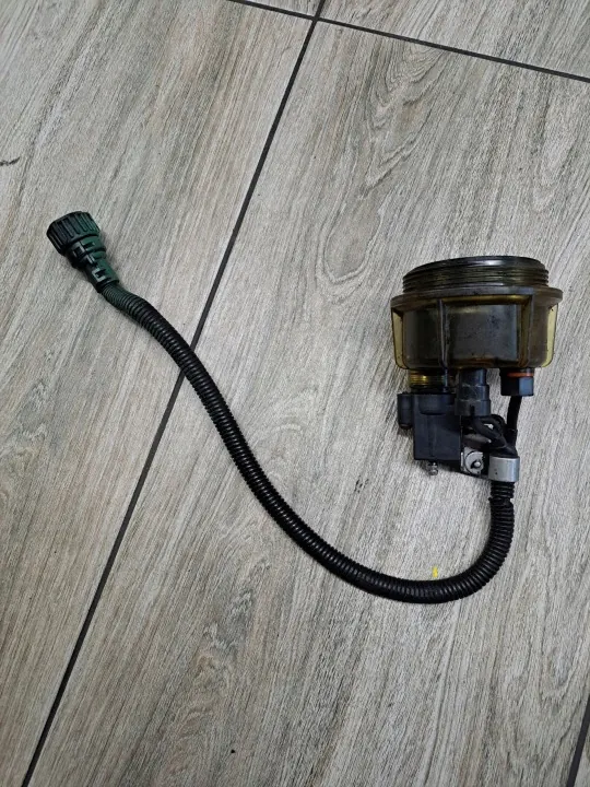 Brandstofverwarmer-Scheider OEM 20478263 Renault Volvo image 2