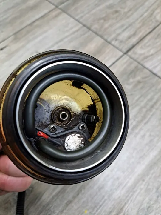 Brandstofverwarmer-Scheider OEM 20478263 Renault Volvo image 4