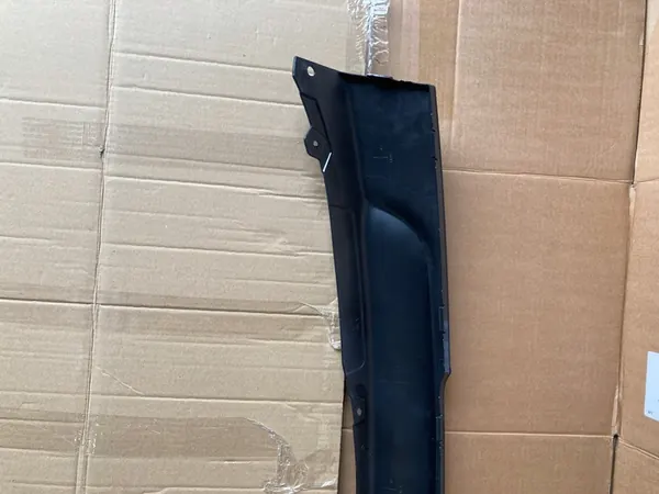 Bakre stötfångartrim BMW 3 F30/31 OEM image 6