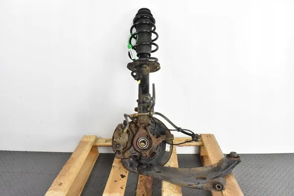 Mozzo anteriore destro Toyota Yaris III P13 image 4