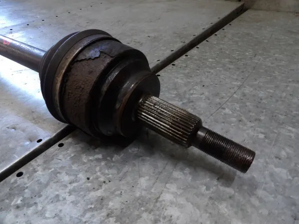 Semi-eixo traseiro Jeep Grand Cherokee OEM P68193667AA image 3