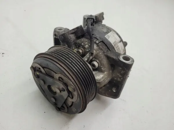 Compressor ar condicionado OEM 926005154R Dacia Duster 1.5 DCI image 2