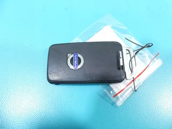 VOLVO V40 II Nyckel 2012- image 3