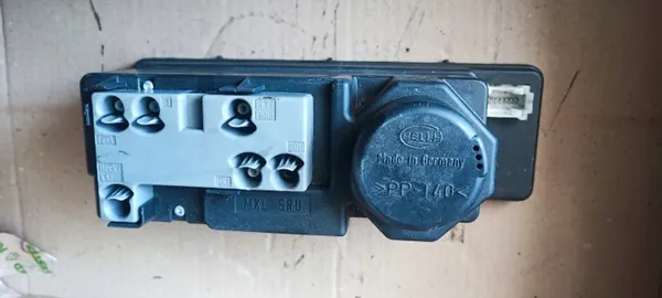 Pompe de verrouillage central Mercedes OEM A2088000748 image 2