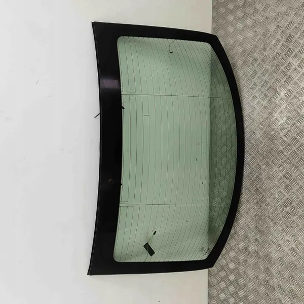 Luna trasera Mercedes-Benz OEM A2076702000 - Usada image 2