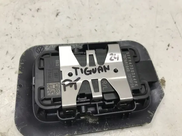 OEM 5FF947303A VW Tiguan III Luz Techo Trasera Derecha image 4