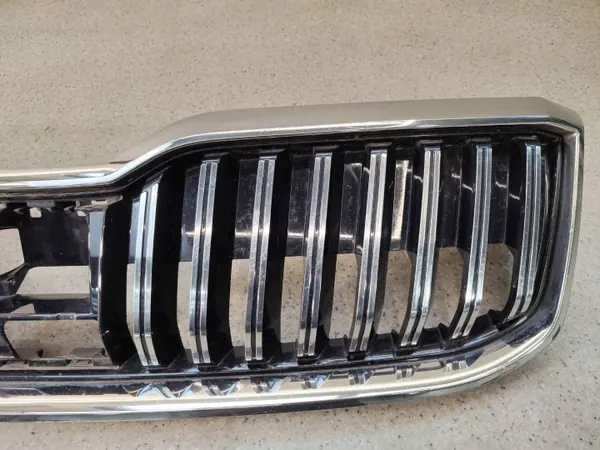 Grelha de para-choques OEM 3V0853653G para Skoda Superb III image 4