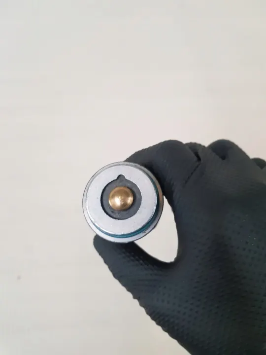 Öljynpaineanturin Venttiili OEM A6511800115 Mercedes image 3