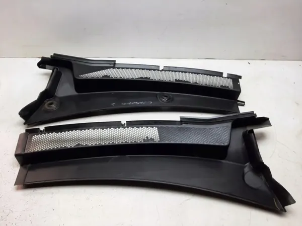OEM 7106385 Ylä Tuulilasin Lista Sarja Peugeot 3008 II image 2