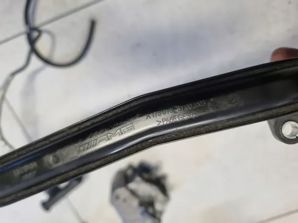 Tubo Separador de Óleo Mercedes OEM A1780103100 image 3