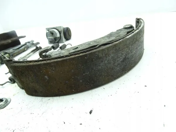 DACIA LODGY 12-22 Ensemble de Freins Arrière Auto-Régulateur image 3