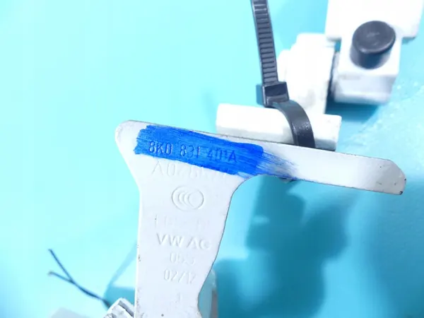 Hinge da Porta Traseira Esquerda VW Touareg II 12R image 5