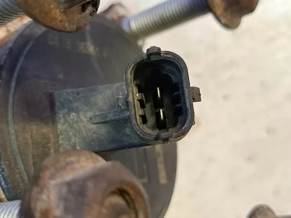 Saab 9-3 Ver2 2003 Mozzo e Cuscinetti Posteriore Sinistro OEM image 3