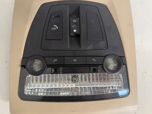 SSK1028 OEM Ohjaamon Katkovalo Etu BMW F10:lle image 3