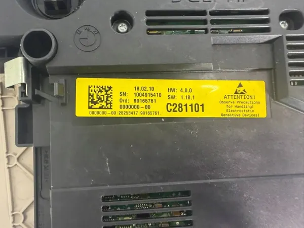 SSK1028 OEM Ohjaamon Katkovalo Etu BMW F10:lle image 8