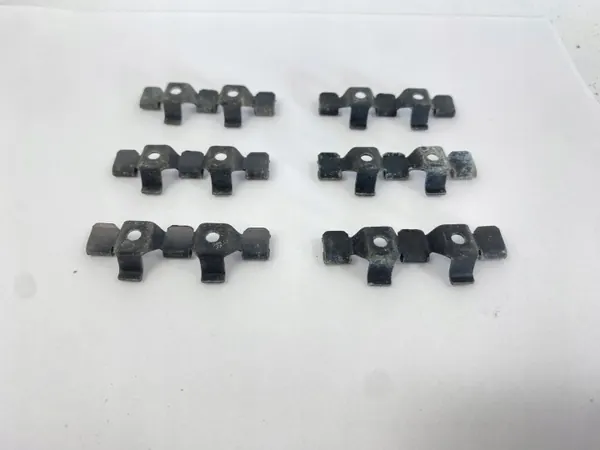 Grapas SDV10769 OEM para parabrisas Mercedes 190 W201 image 3