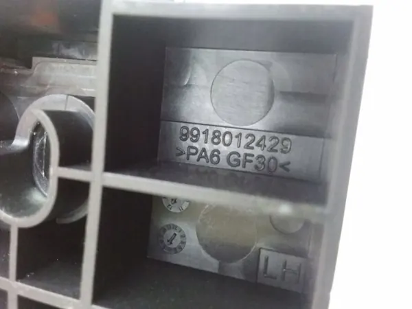 BMW 3-serie F30 F35 F31 Bagageruimte Gordel Bevestiging OEM 9918012429 image 3