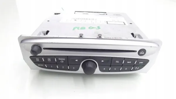 Renault Megane III CD Radio OEM 281155040R image 2