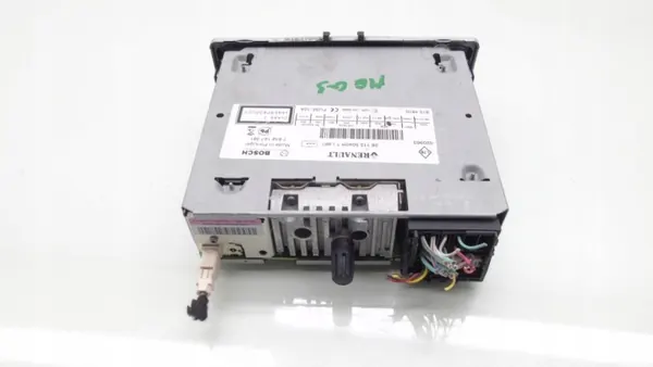 Renault Megane III CD Radio OEM 281155040R image 4