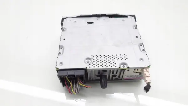 Renault Megane III CD Radio OEM 281155040R image 5