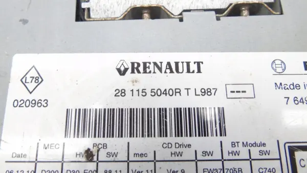 Renault Megane III CD Radio OEM 281155040R image 6