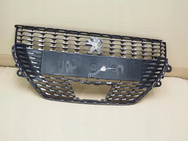Peugeot 208 II framstötfångargaller OEM 9823210080 image 2