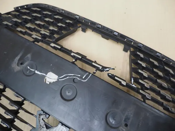 Peugeot 208 II framstötfångargaller OEM 9823210080 image 8