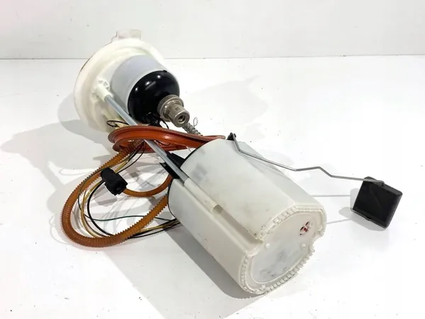 BRANDSTOFPOMP AUDI Q5 2.0 224PK 08-17 8R0919051K image 2