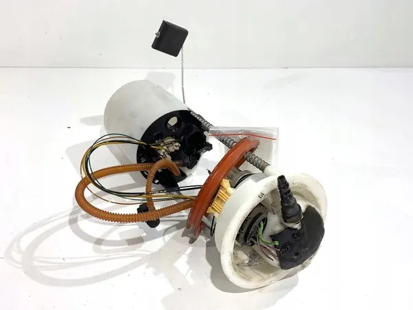 BRANDSTOFPOMP AUDI Q5 2.0 224PK 08-17 8R0919051K image 3