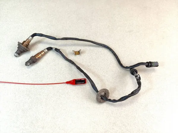 BMW F01 F07 F10 E70 E71 4.4 N63 Sonda Lambda 7526262 Kit 2 Peças image 2