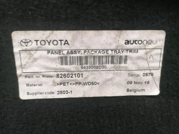 Toyota Auris II achterbakplank OEM 64330-02D30 image 6