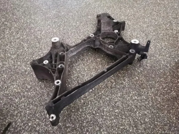 Mercedes-Benz achterste reductiebevestiging OEM A6512011109 image 3
