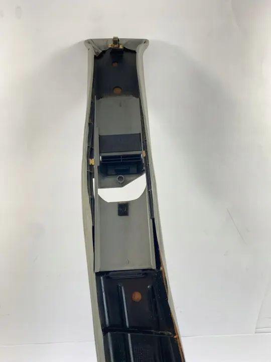 OEM 2016921889 Cubierta Pilar B Derecho Mercedes W201 image 10
