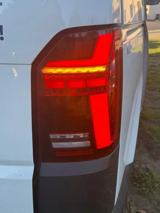 Lámpara LED trasera derecha VW T6 Transporter Multivan image 2